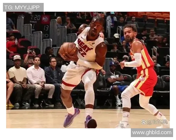 热火球迷打出横幅支持球队：我们永远不会放弃